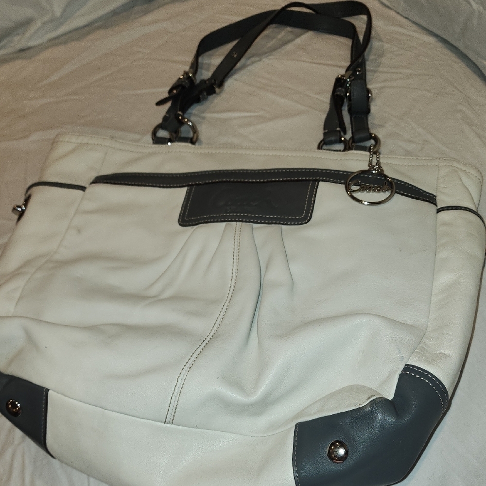 Coach White and Gray Shoulder Bag with Classic Design
